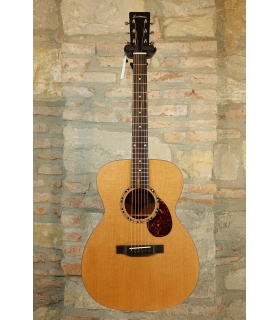 EASTMAN E2 OM CD Cedar -...