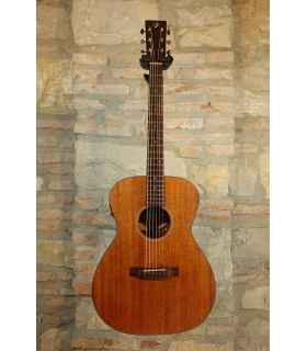 BREEDLOVE Passport OM-MME -...